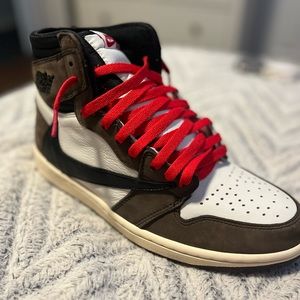 Jordan 1 Travis scott Mocha